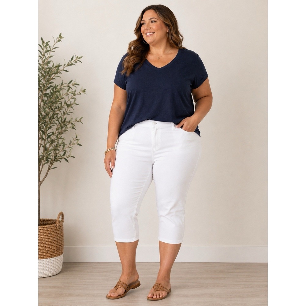 Terra & Sky Women's White Pull On Capris Plus Size 1X (16W-18W) New NWT